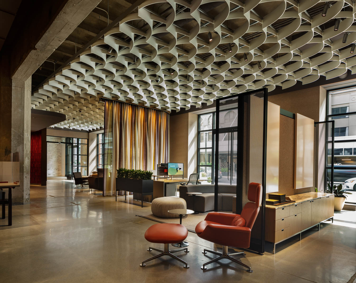 florence knoll credenza kn02 high back lounge chair kn03 ottoman eero saarinen side table muuto five pouf k. lounge washington dc showroom