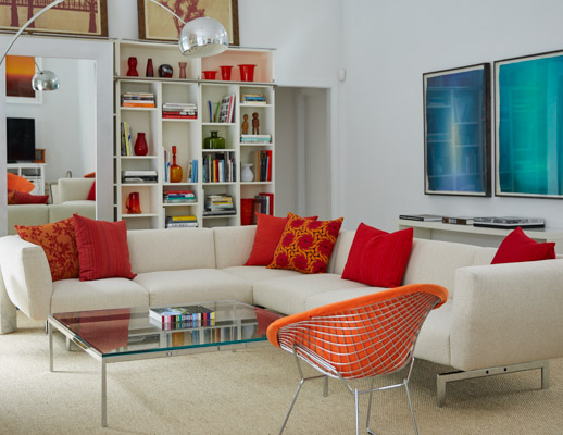 Piero Lissoni Avio sofa Harry Bertoia Diamond chair Florence Knoll coffee table