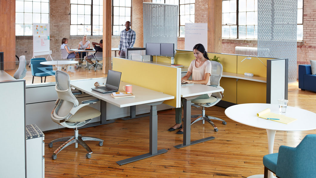 Knoll Open Plan Workstation Furniture with Dividends Skyline and Tone